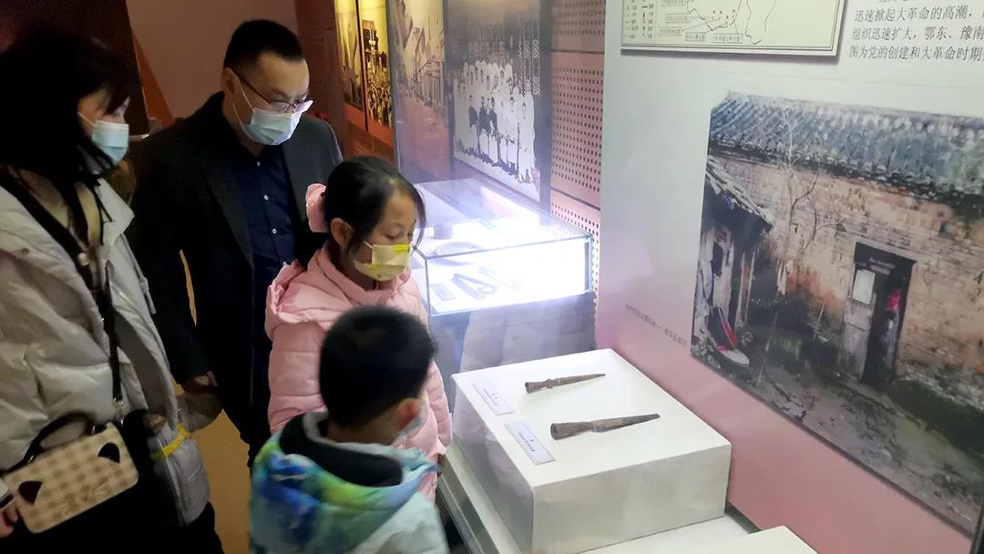 线上线下同步观展 纪念馆里过大年